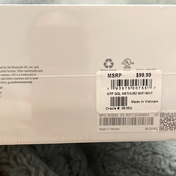 Google Nest Hub - Picture 3 of 3